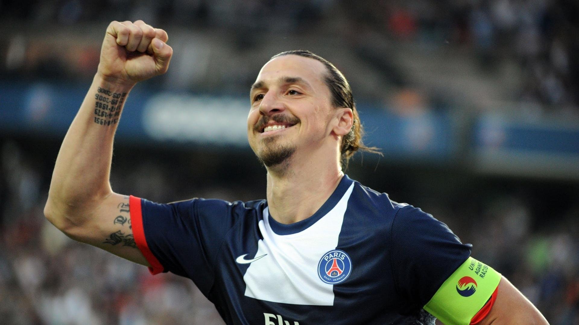 冠军球队球员比赛背后的训练日常被纪录片呈现,冠军背后的人